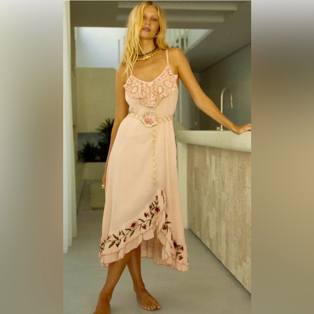 NWOT Chasing Unicorns Somewhere on a Beach Pink Embroidered Floral Dress